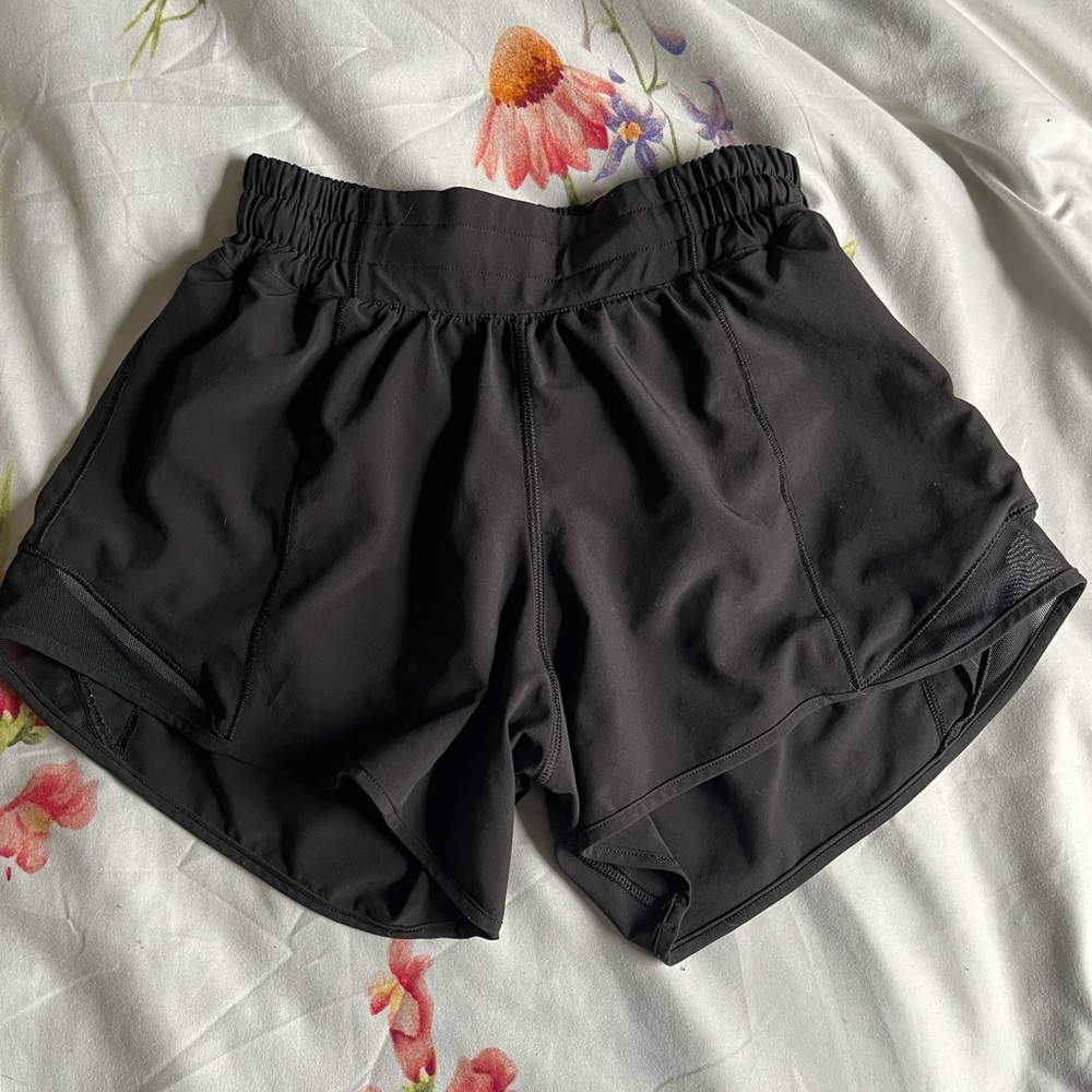 black hotty hot lululemon shorts